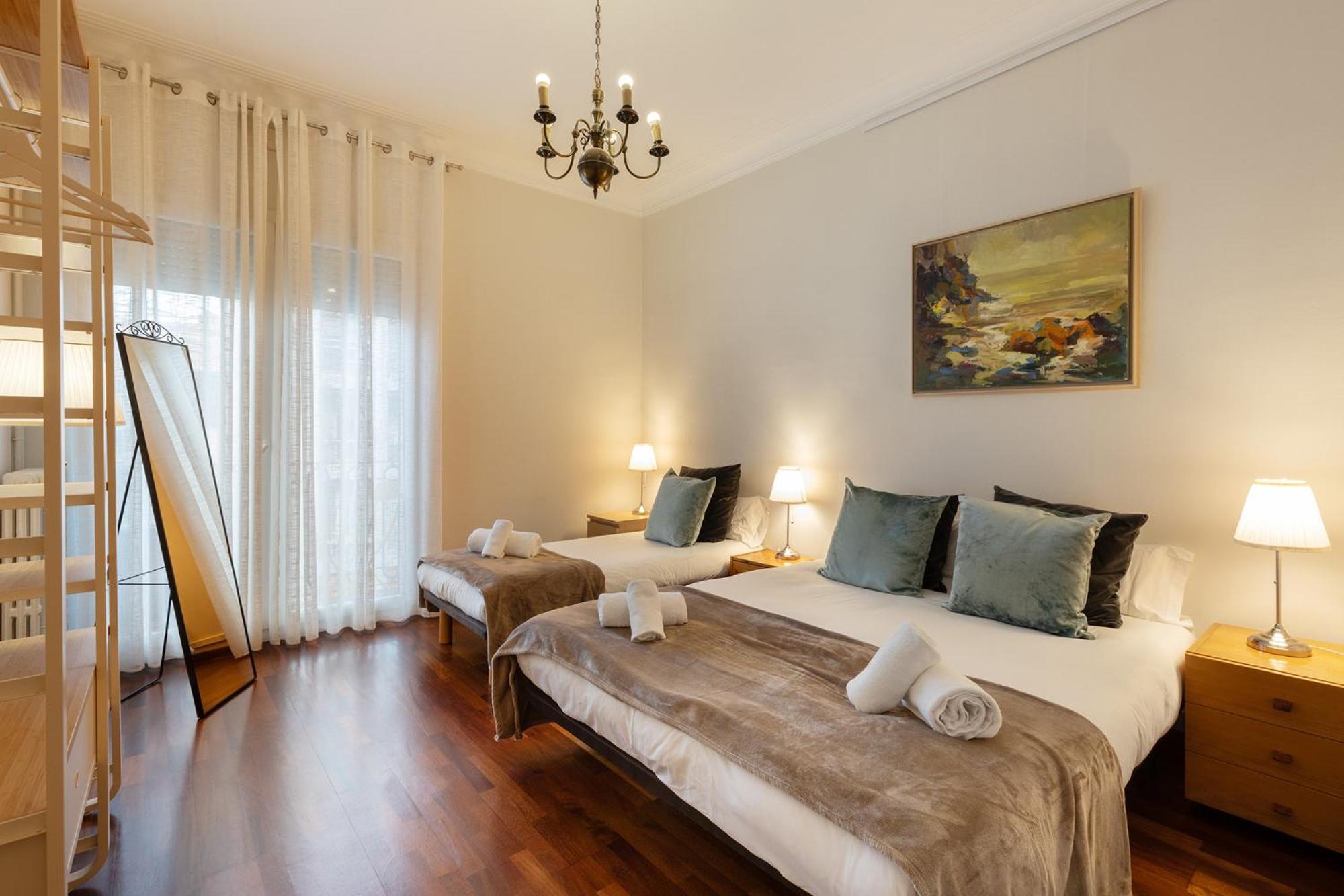 Large & Beautiful Apartment 4Min From Passeig De Gracia Barselona Dış mekan fotoğraf