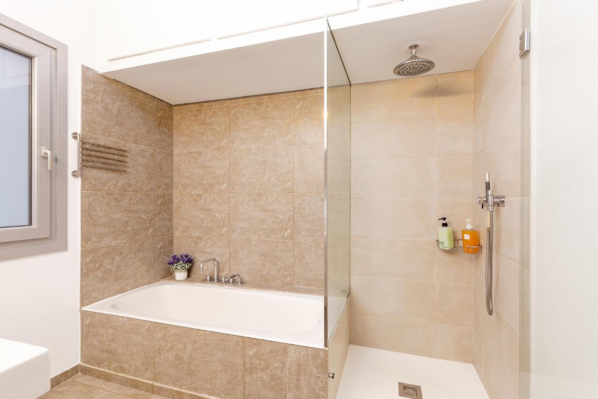 Large & Beautiful Apartment 4Min From Passeig De Gracia Barselona Dış mekan fotoğraf